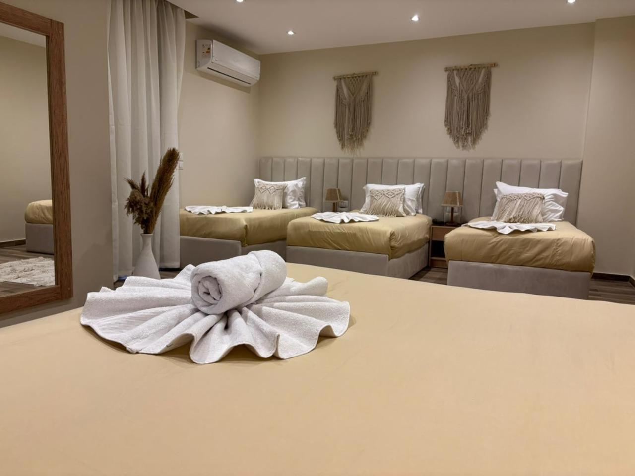 Sequoia Pyramids View Hotel Kafrat al Jabal ภายนอก รูปภาพ